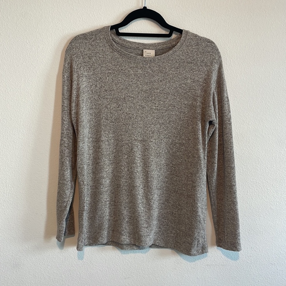 A New Day Heather grey long sleeve top